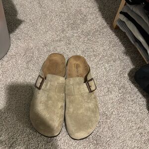 Madden Girl Clogs - W10